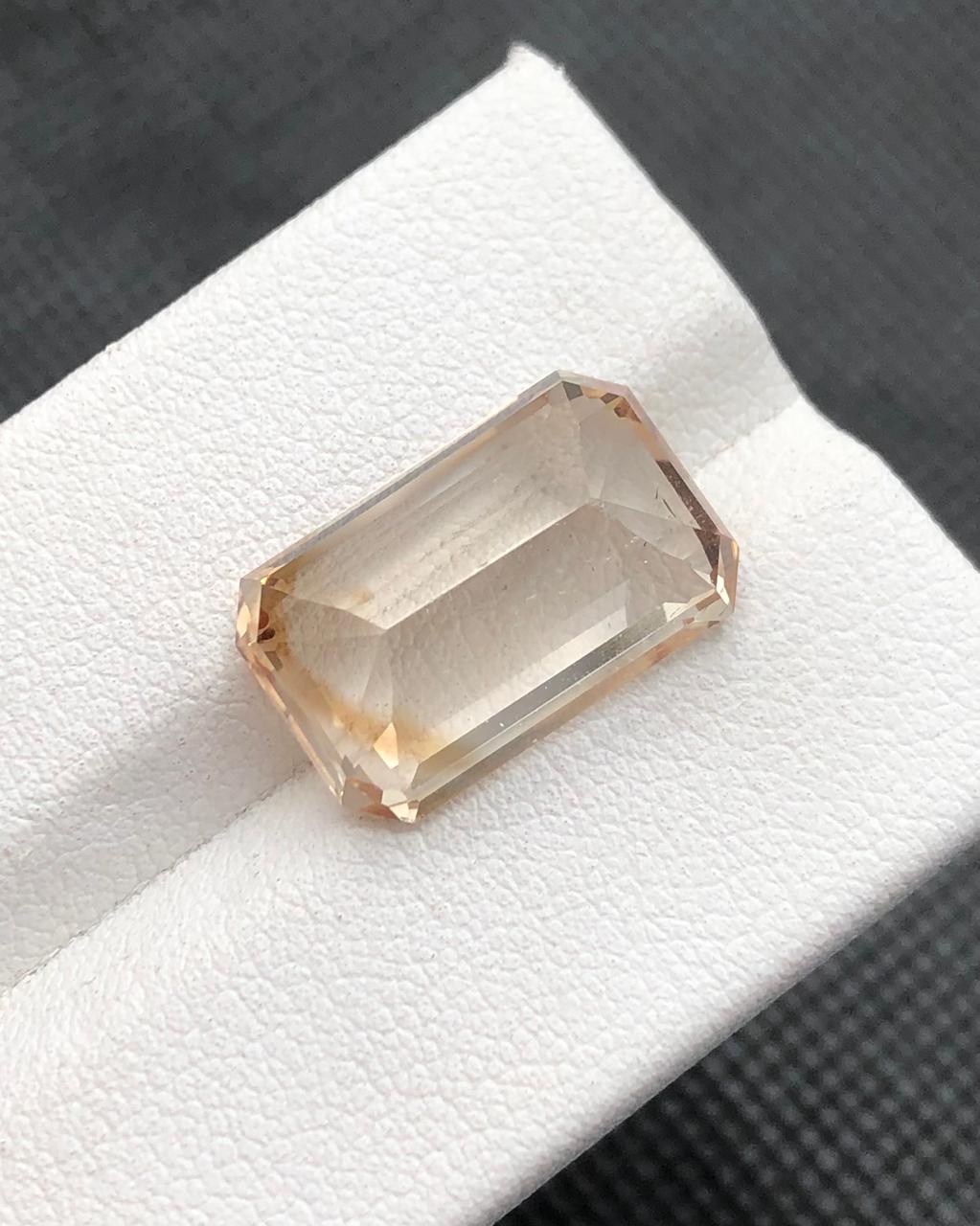 12.54 carats Topaz from Pakistan Loose Gemstone