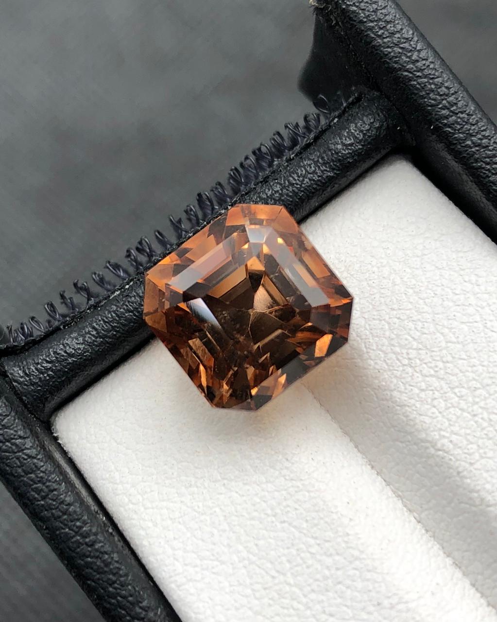 14.50 carats Topaz from Pakistan Loose Gemstone