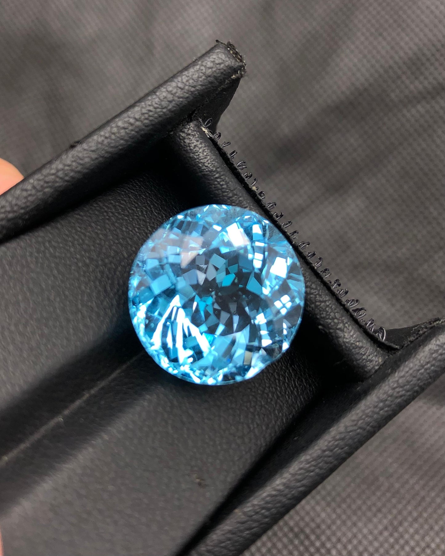 24.38 carats Swiss Topaz from Africa Loose Gemstone