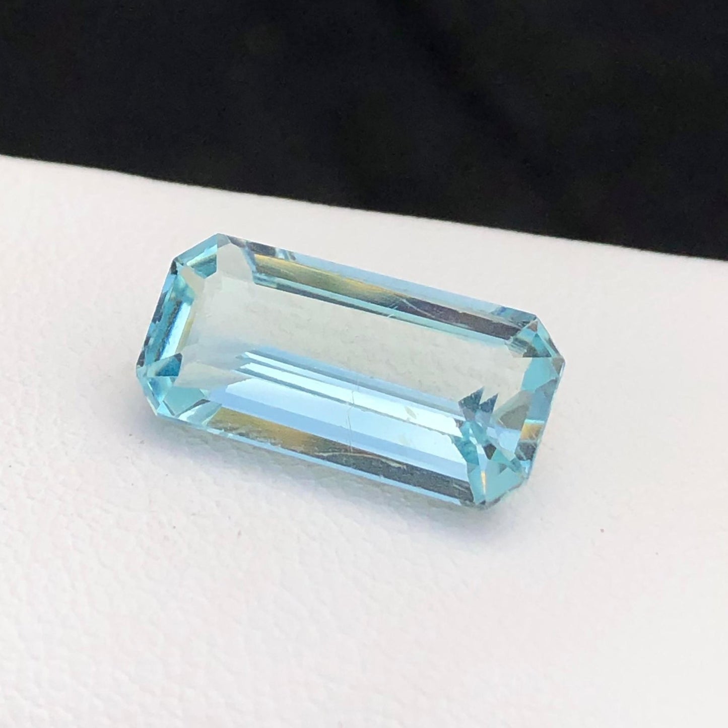 5.82 carats natural Aquamarine from Pakistan Loose Gemstone