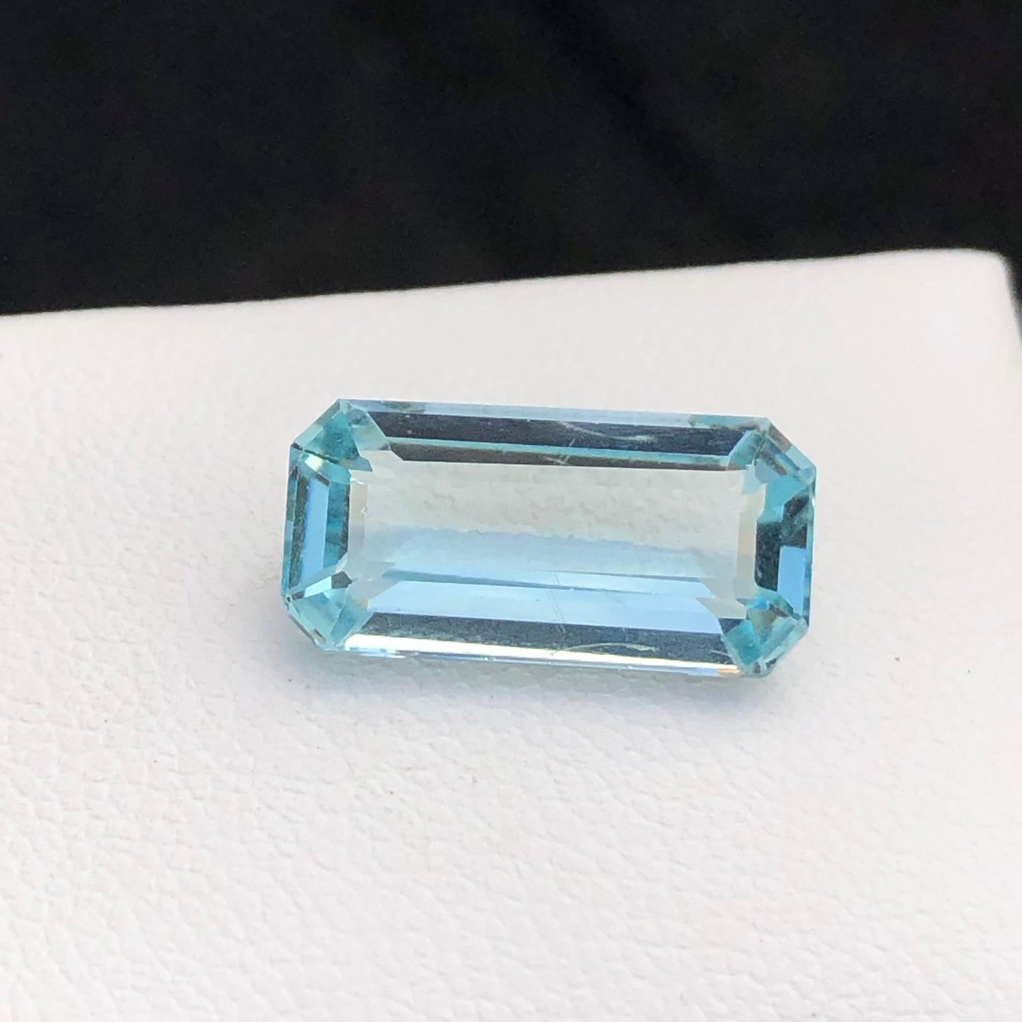 5.82 carats natural Aquamarine from Pakistan Loose Gemstone