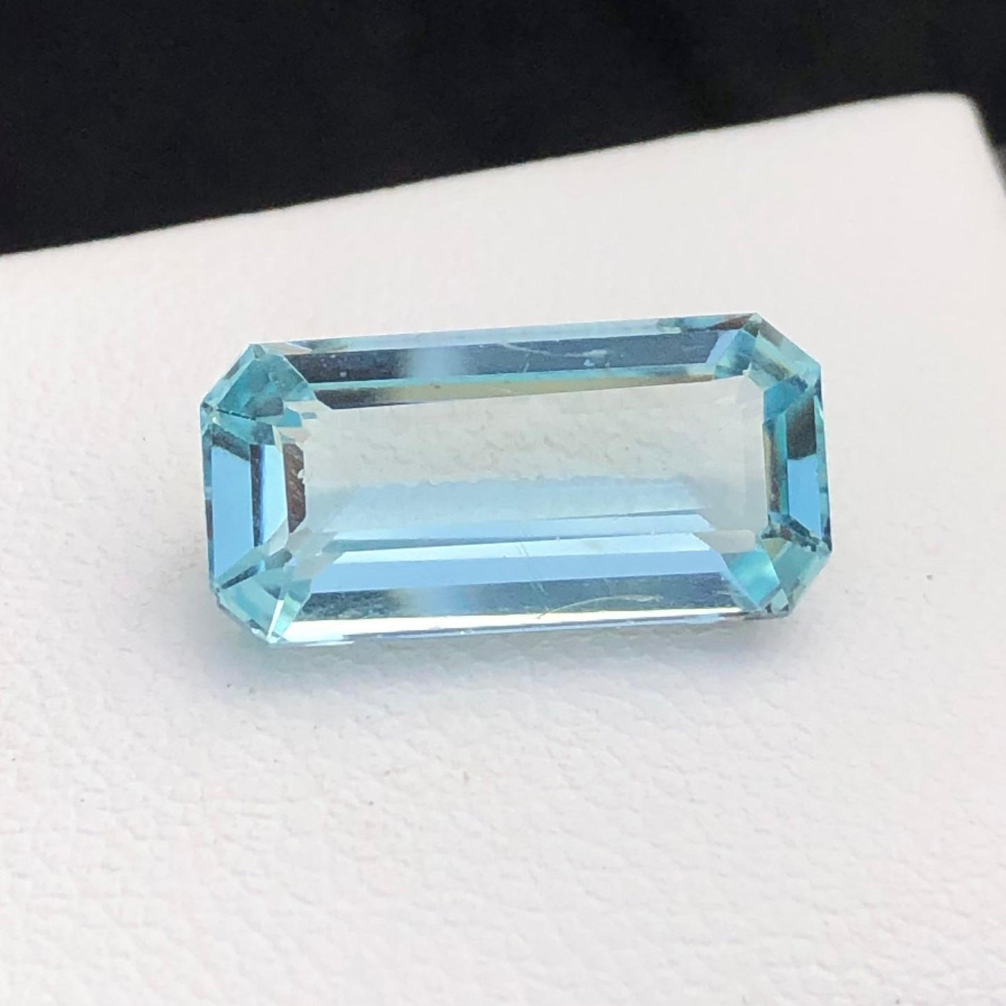 5.82 carats natural Aquamarine from Pakistan Loose Gemstone