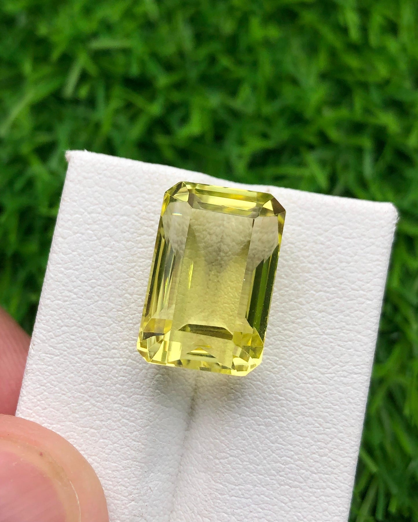 16.52 carats Lemon Quartz from Africa Loose Gemstone