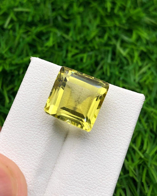 11.32 carats Lemon Quartz from Africa Loose Gemstone