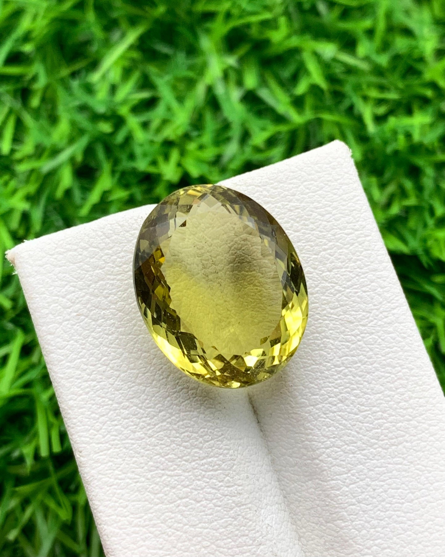 14.55 carats Lemon Quartz from Africa Loose Gemstone