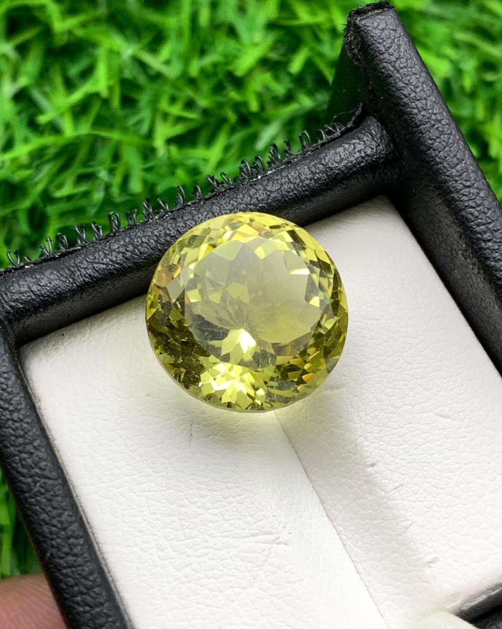 15.60 carats Lemon Quartz from Africa Loose Gemstone