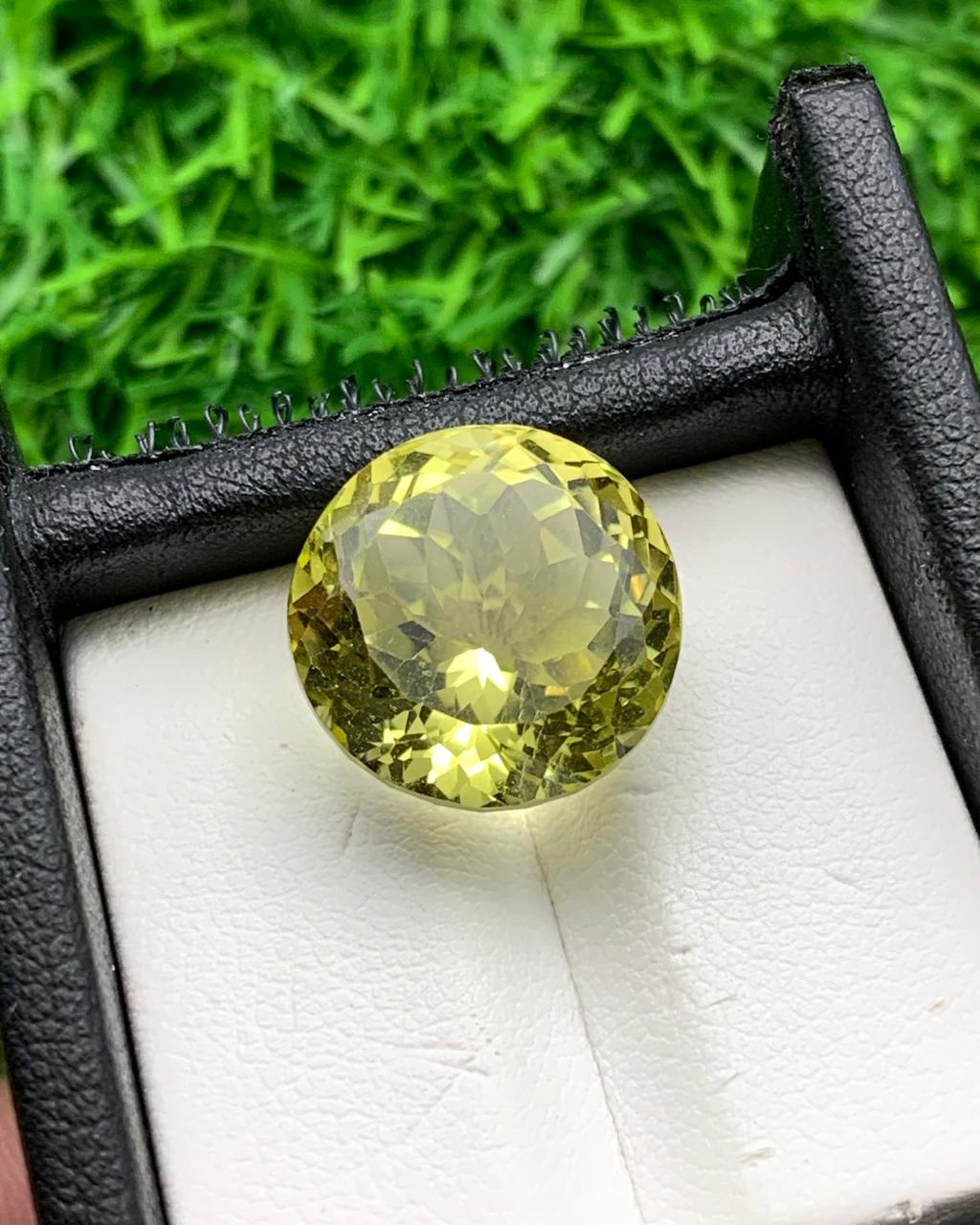 15.60 carats Lemon Quartz from Africa Loose Gemstone