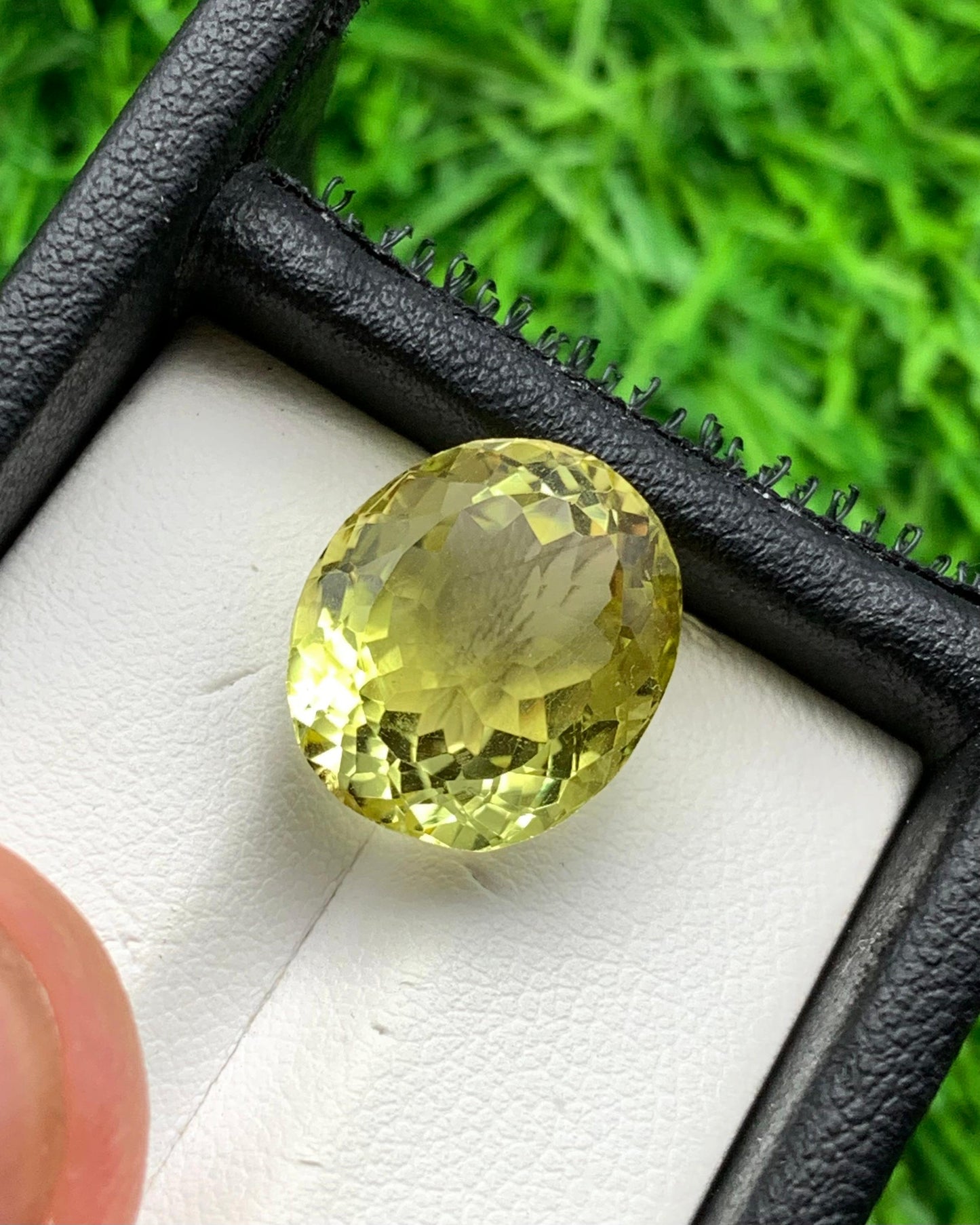 11.32 carats Lemon Quartz from Africa Loose Gemstone