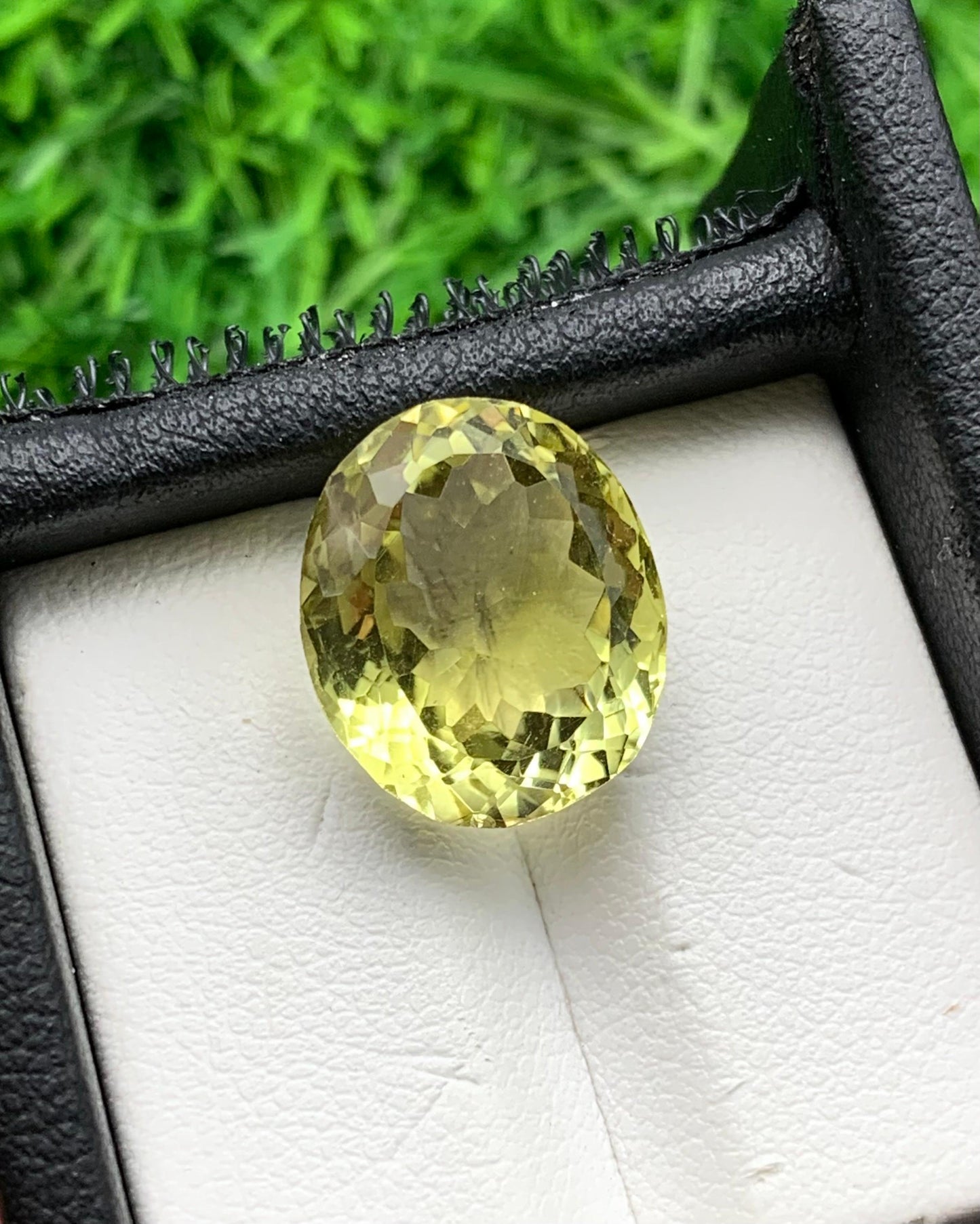 11.32 carats Lemon Quartz from Africa Loose Gemstone