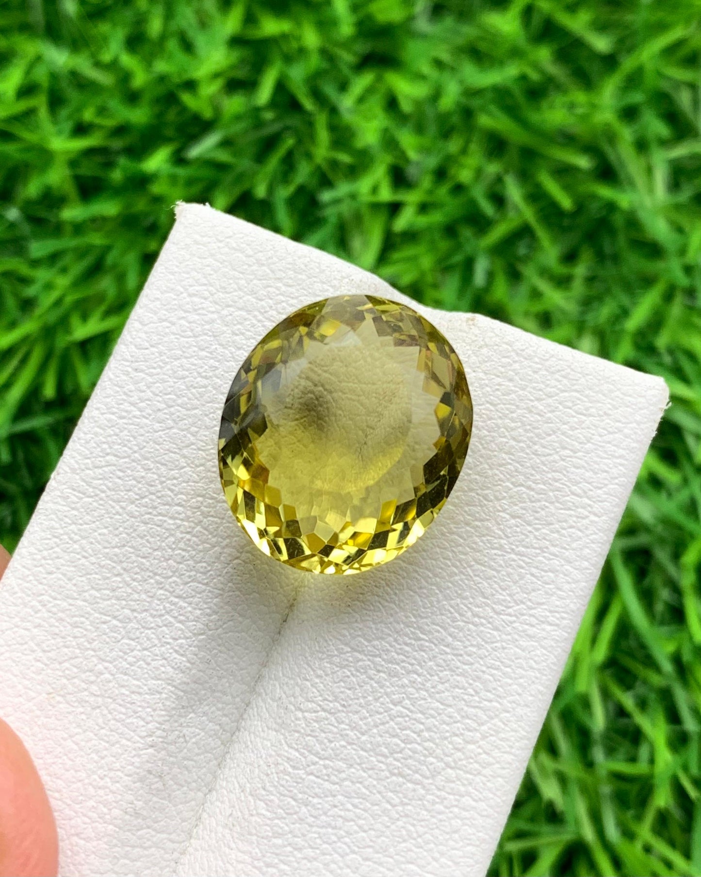 14.40 carats Lemon Quartz from Africa Loose Gemstone