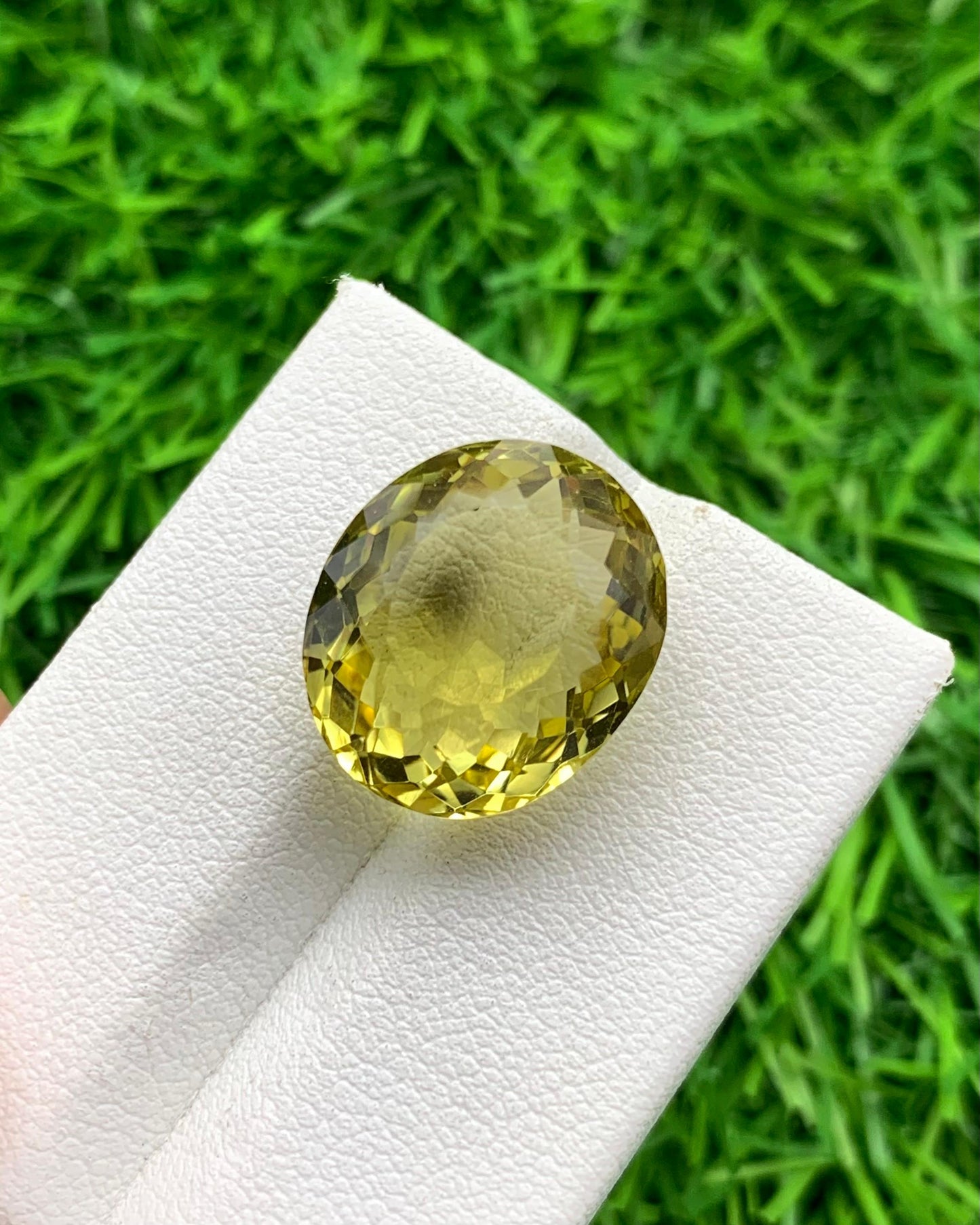 14.40 carats Lemon Quartz from Africa Loose Gemstone