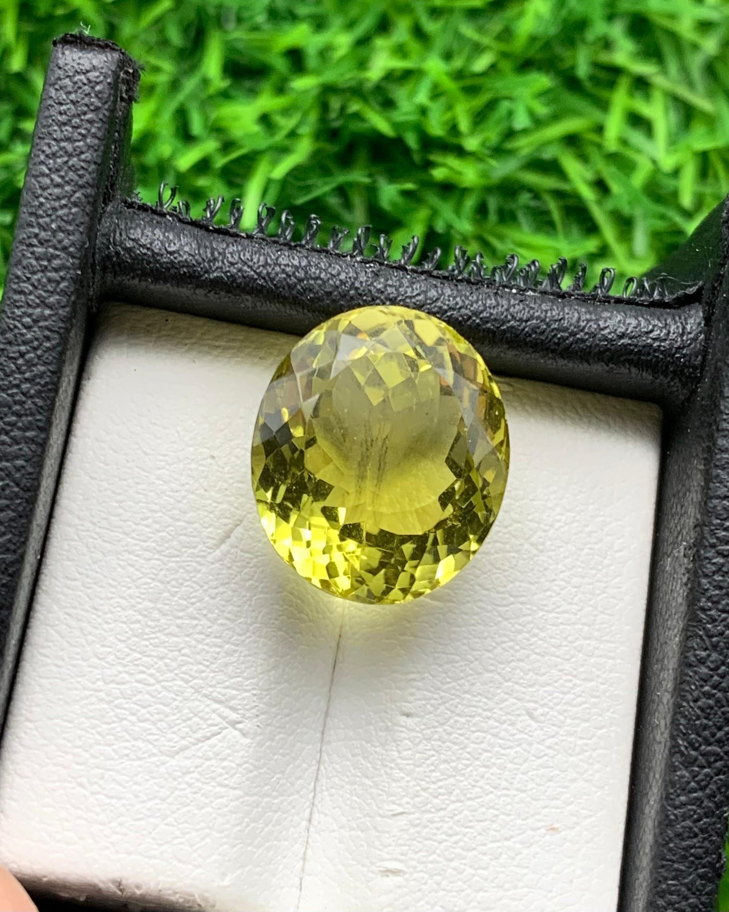 14.36 carats Lemon Quartz from Africa Loose Gemstone