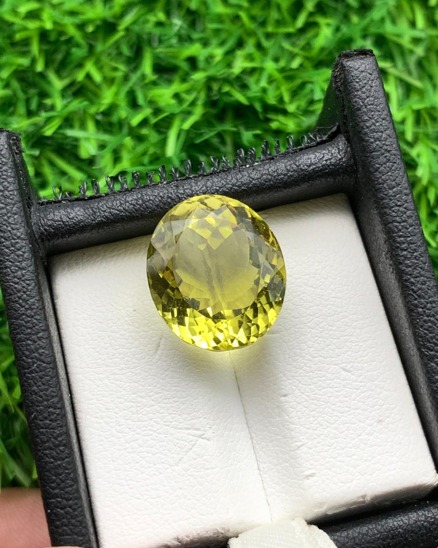 14.36 carats Lemon Quartz from Africa Loose Gemstone