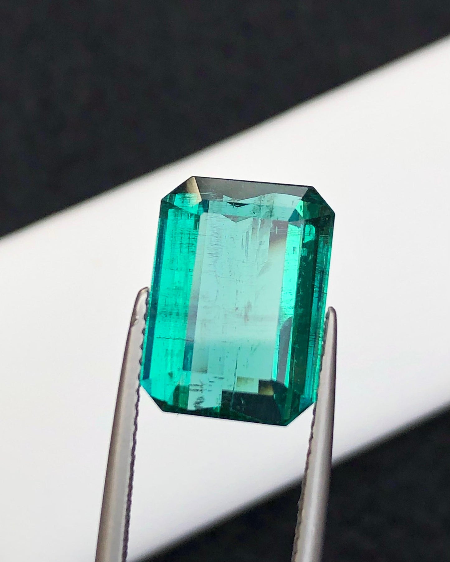 7.89 carats Emerald From Zambia Loose Gemstone