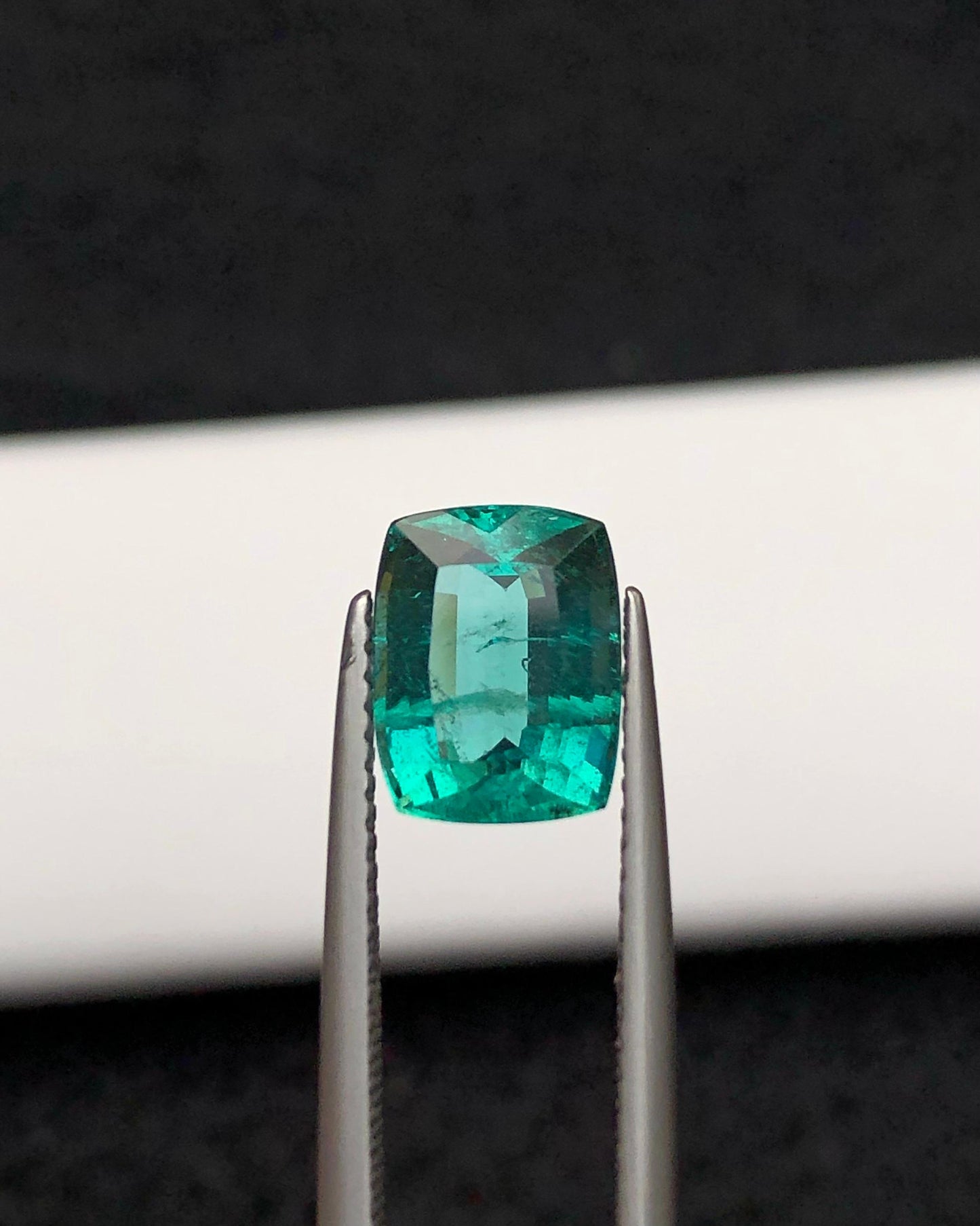 2.59 carats Emerald from Zambia Loose Gemstone