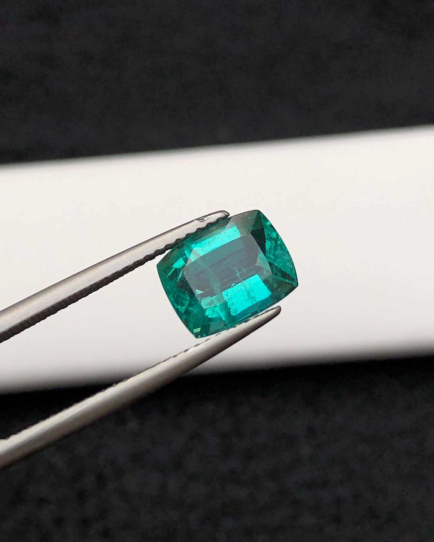 2.59 carats Emerald from Zambia Loose Gemstone