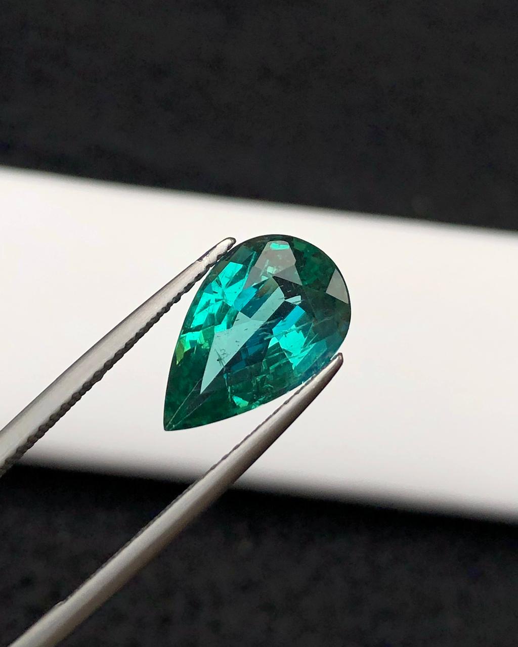 3.50 carats Emerald from Zambia Loose Gemstone