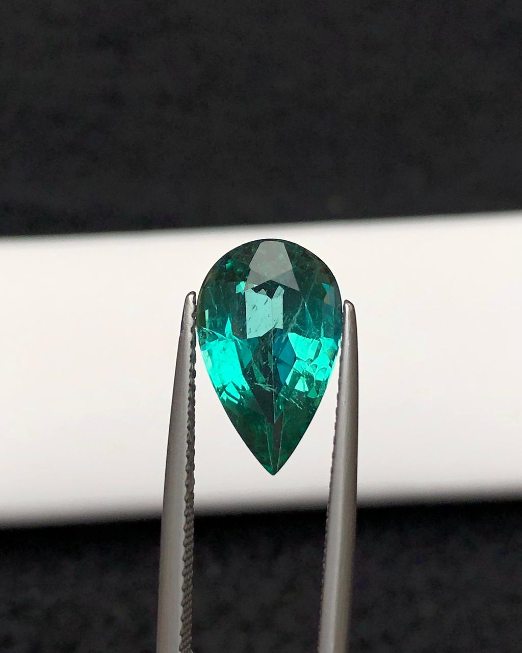 3.50 carats Emerald from Zambia Loose Gemstone