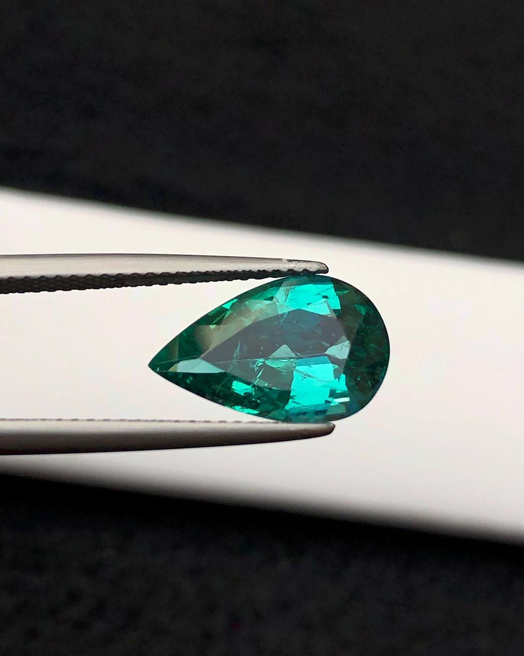 3.50 carats Emerald from Zambia Loose Gemstone