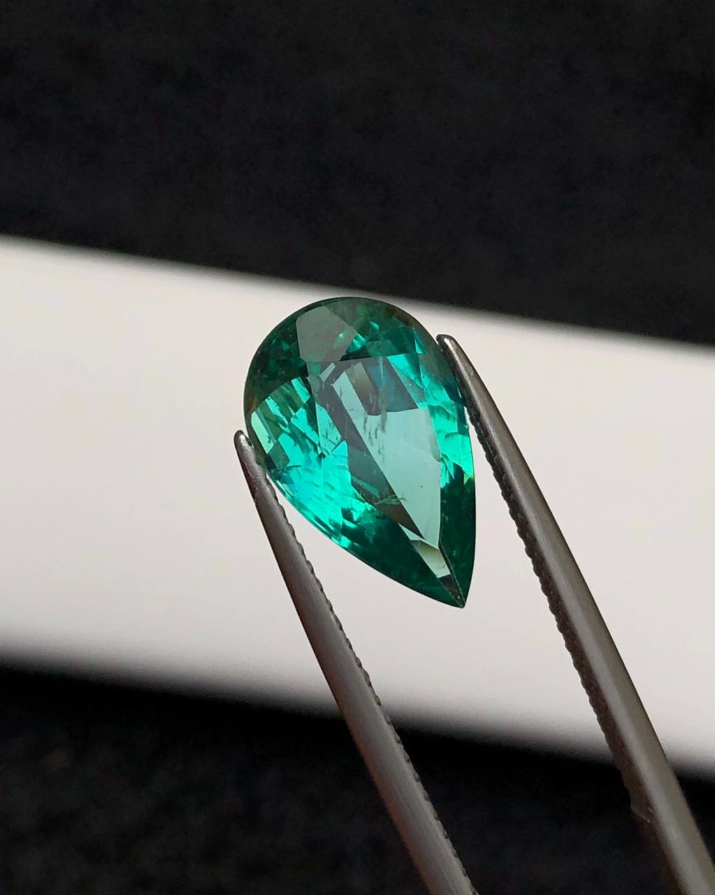 3.50 carats Emerald from Zambia Loose Gemstone