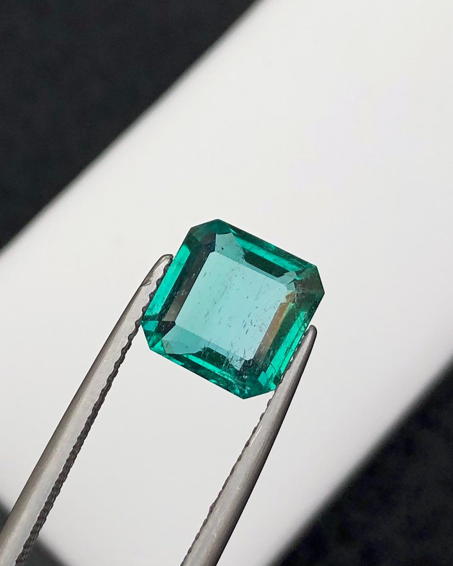 3.33 Carats Emerald from Zambia Loose Gemstone