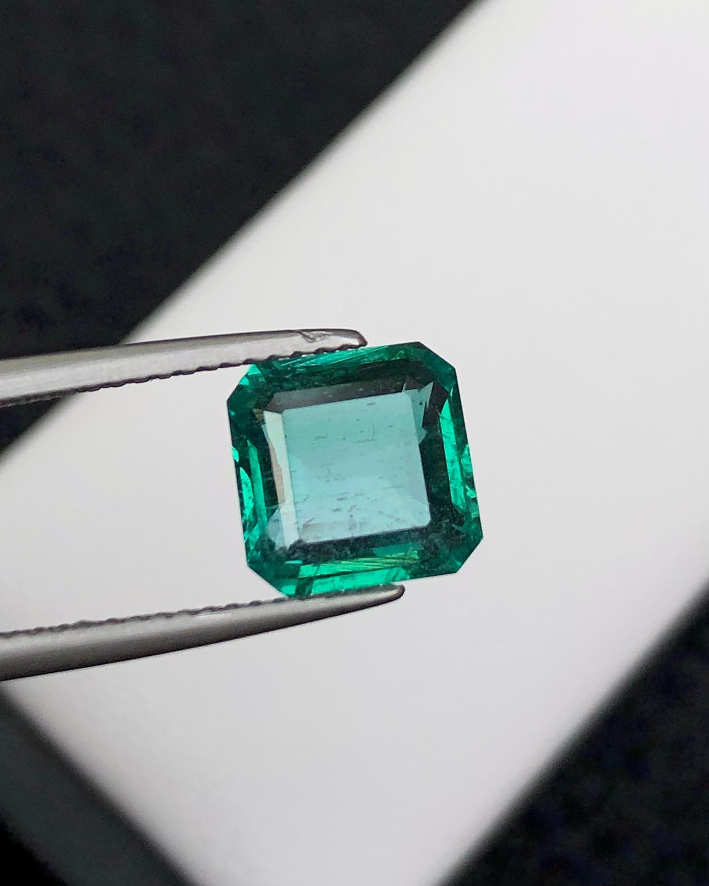 3.33 Carats Emerald from Zambia Loose Gemstone