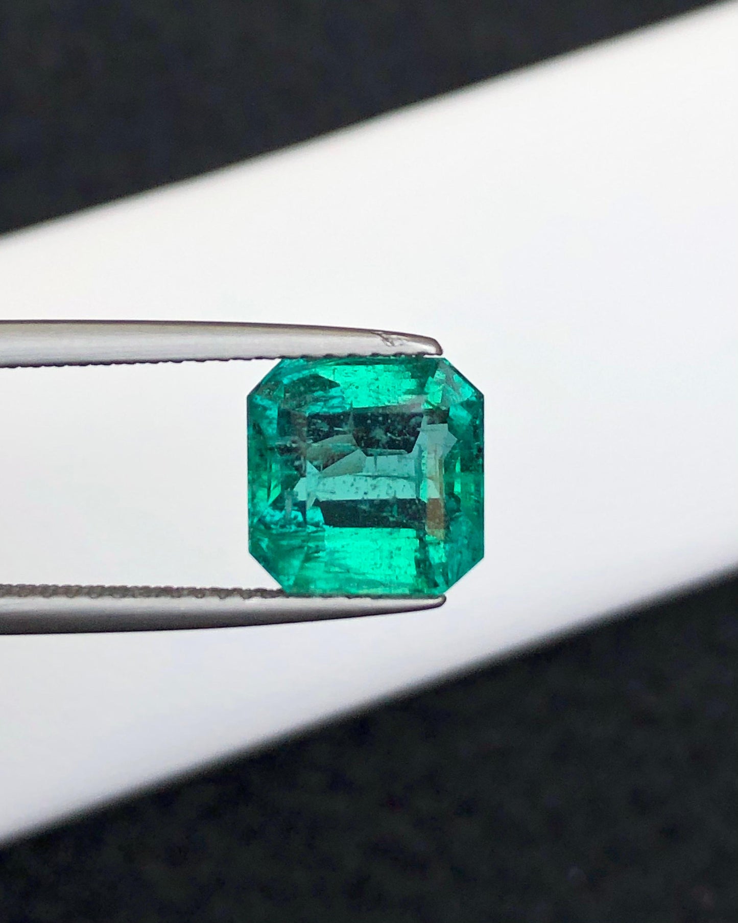 1.69 carats Emerald from Zambia Loose Gemstone