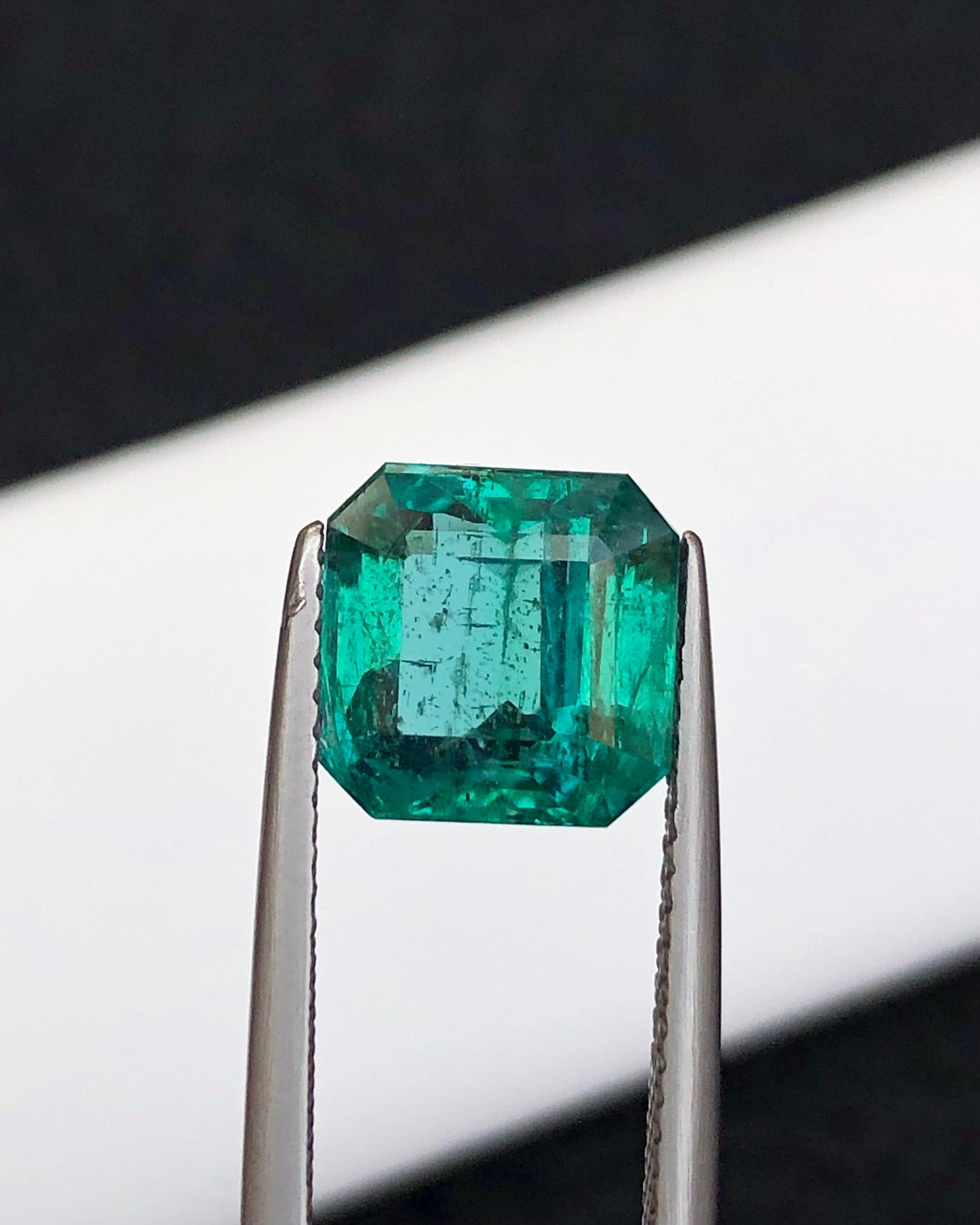 1.69 carats Emerald from Zambia Loose Gemstone