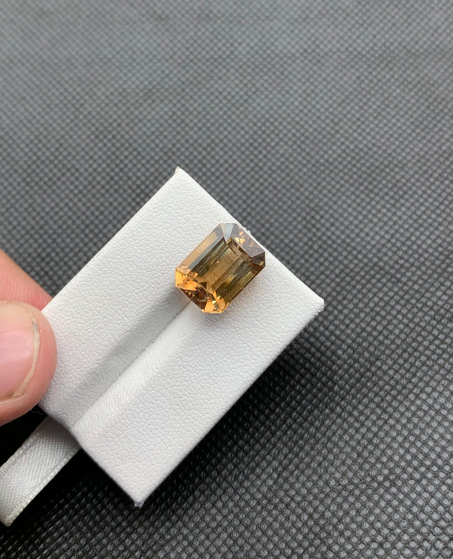 11.50 carats Topaz from Pakistan Loose Gemstone