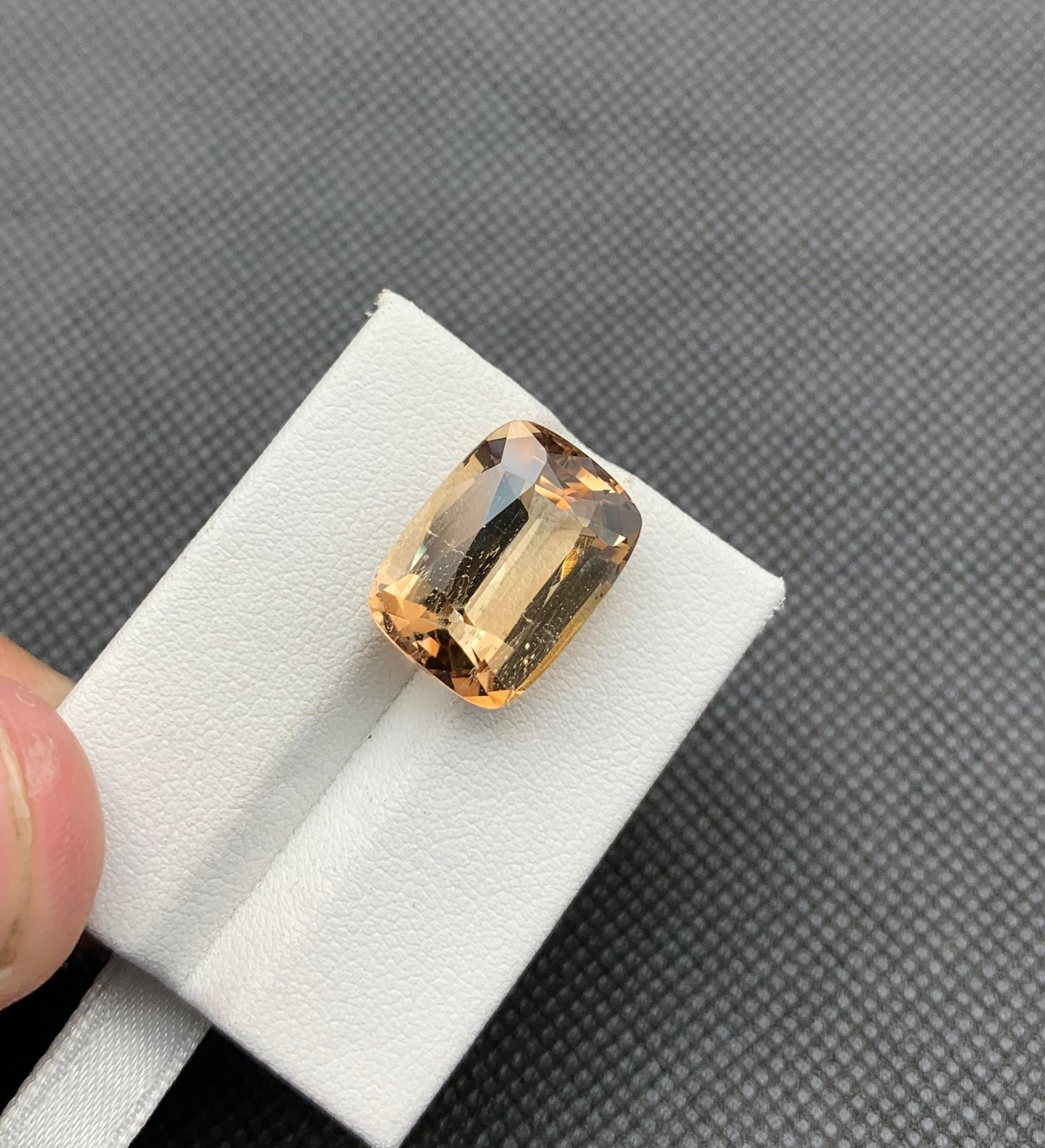 17.12 carats Topaz from Pakistan Loose Gemstone