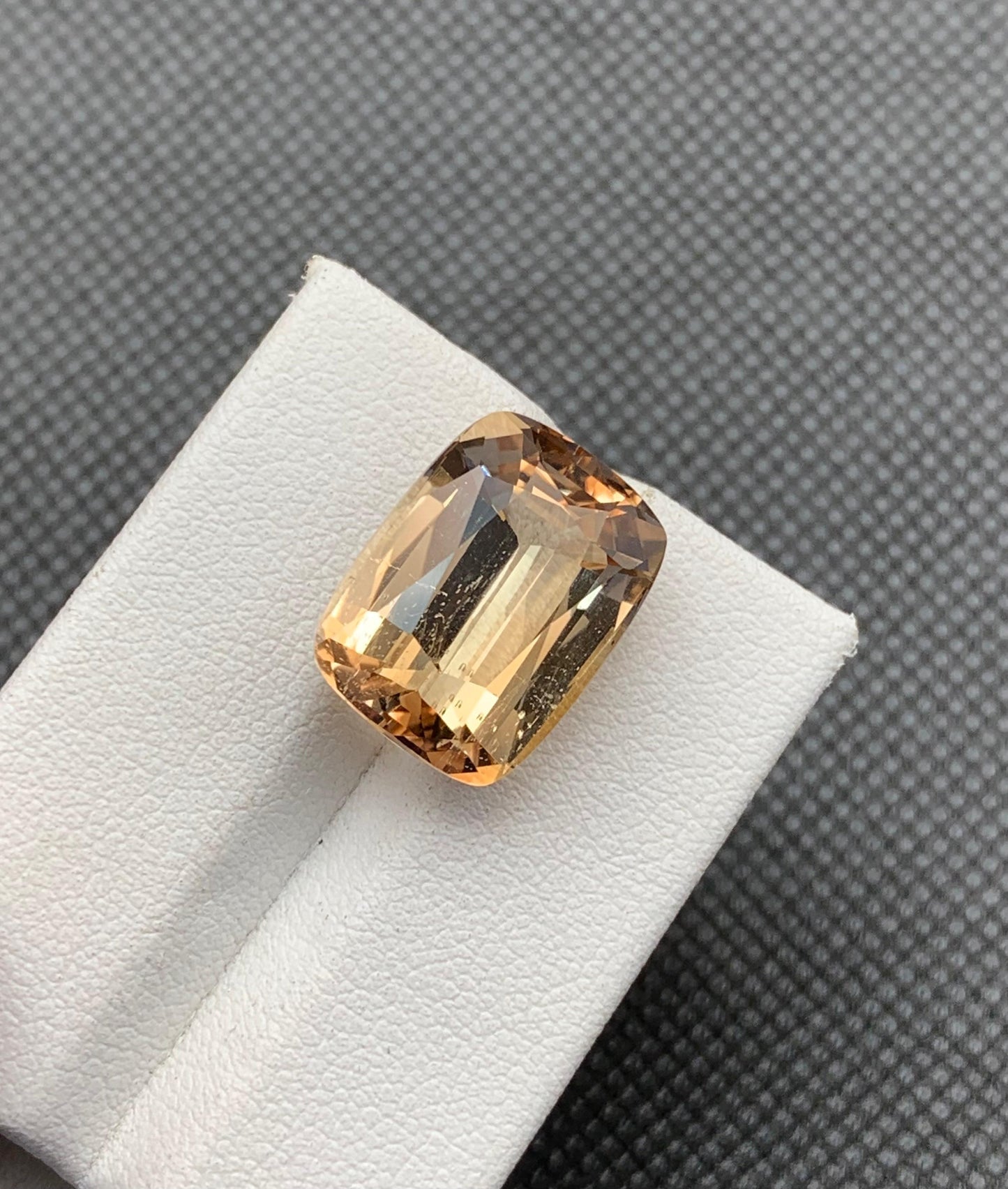 17.12 carats Topaz from Pakistan Loose Gemstone