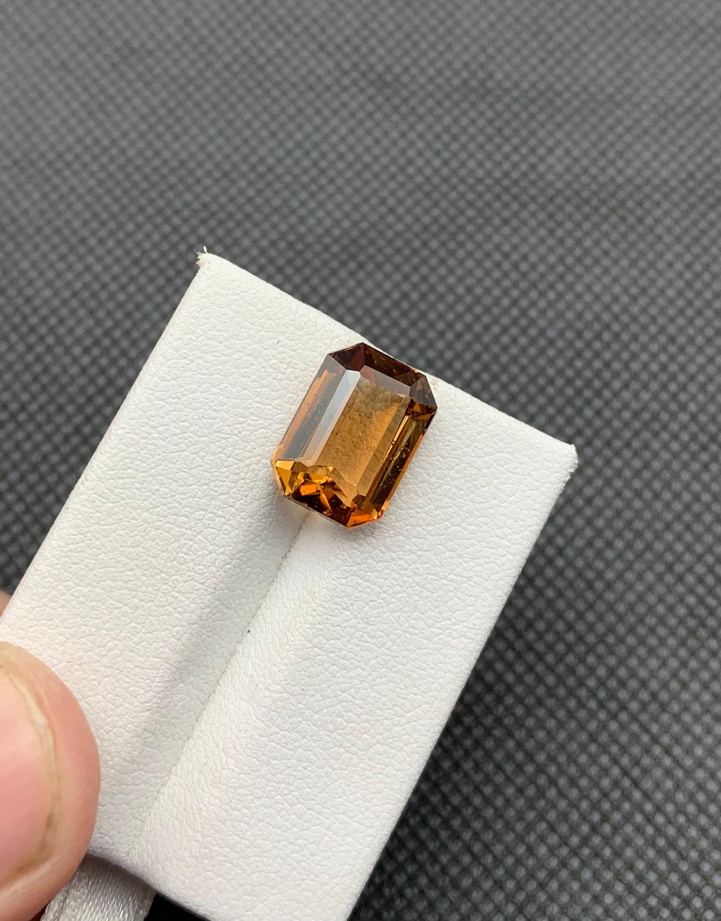 7.92 carats Topaz from Pakistan Loose Gemstone