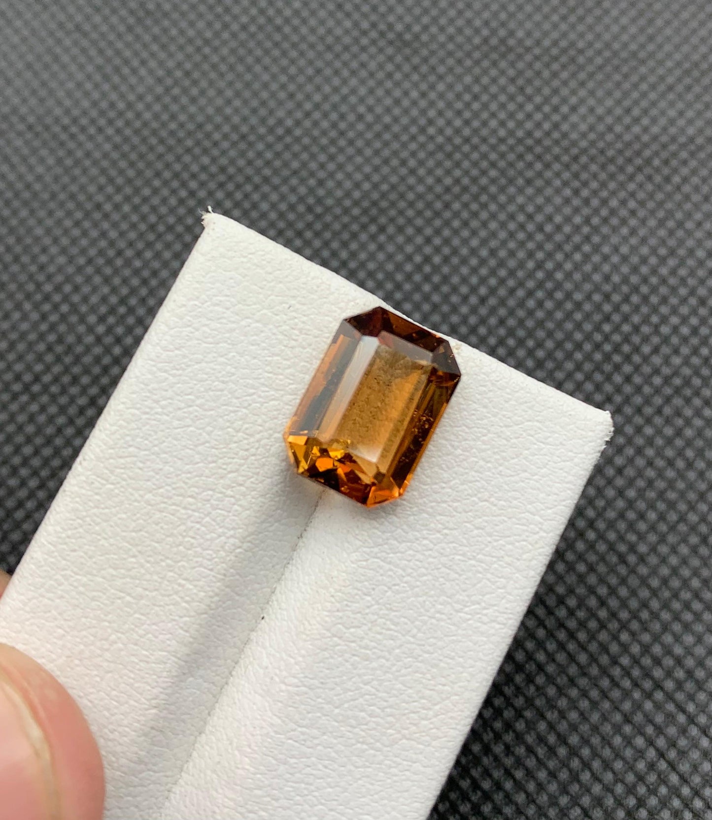 7.92 carats Topaz from Pakistan Loose Gemstone