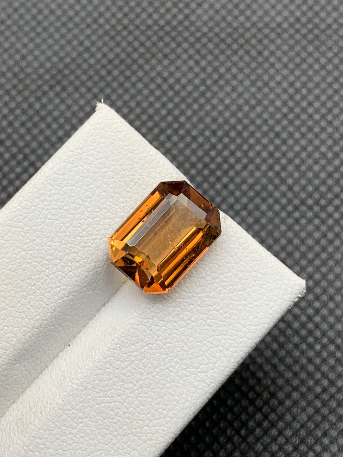 7.92 carats Topaz from Pakistan Loose Gemstone