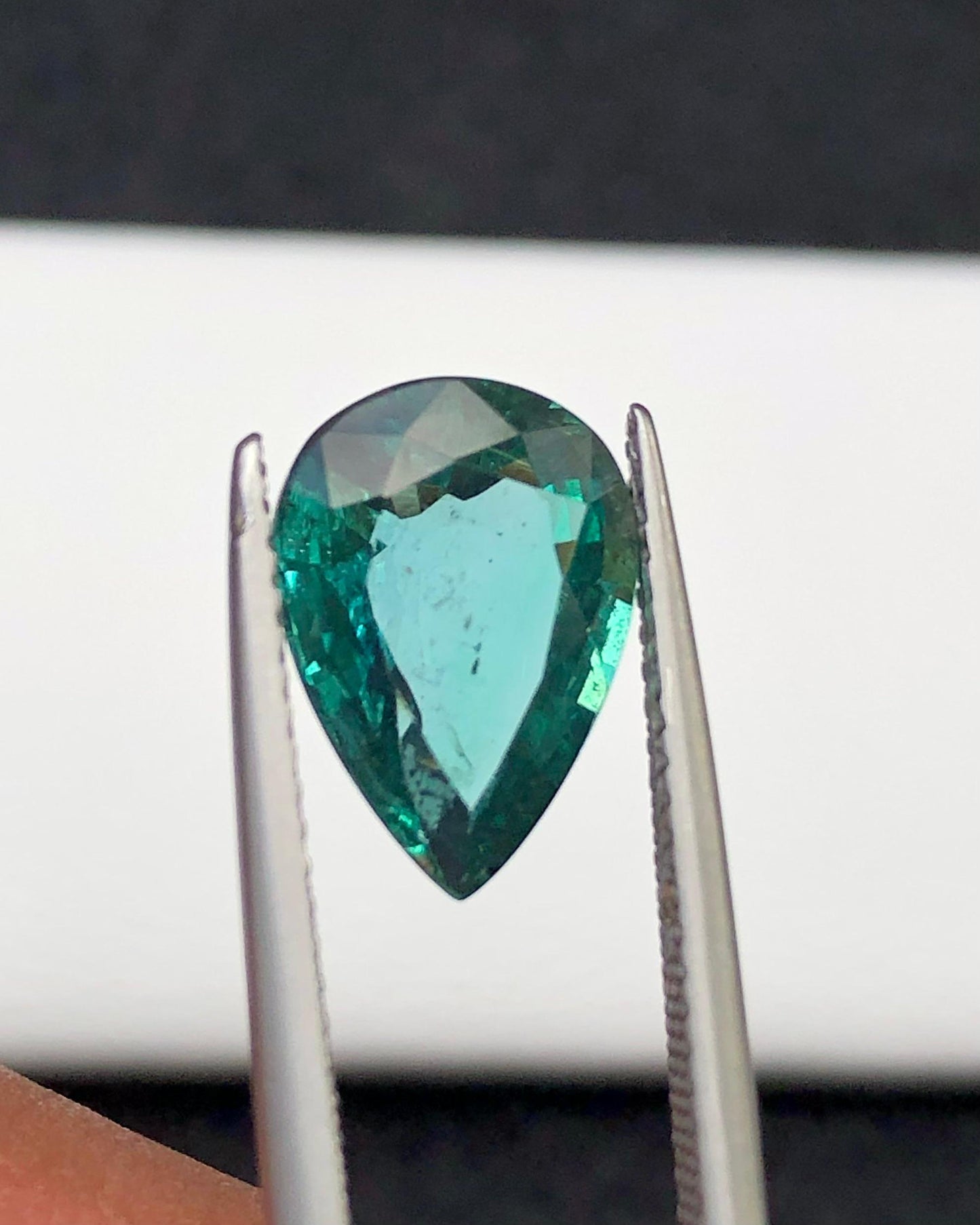 2.98 carats Emerald from Zambia Loose Gemstone