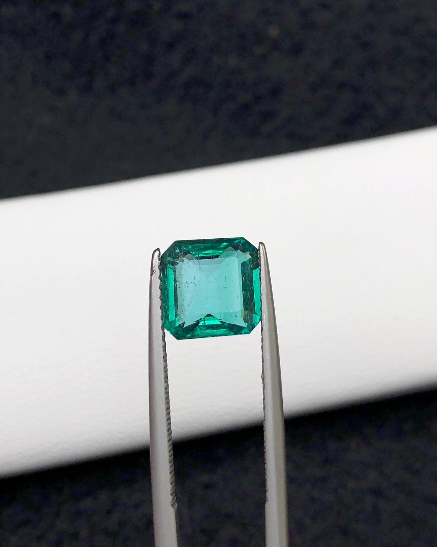 3.30 carats Emerald from Zambia Loose Gemstone