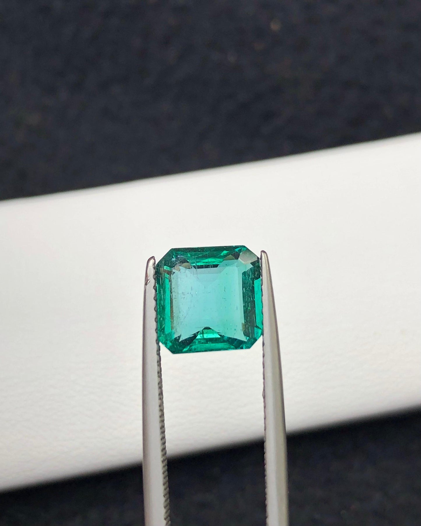 3.30 carats Emerald from Zambia Loose Gemstone