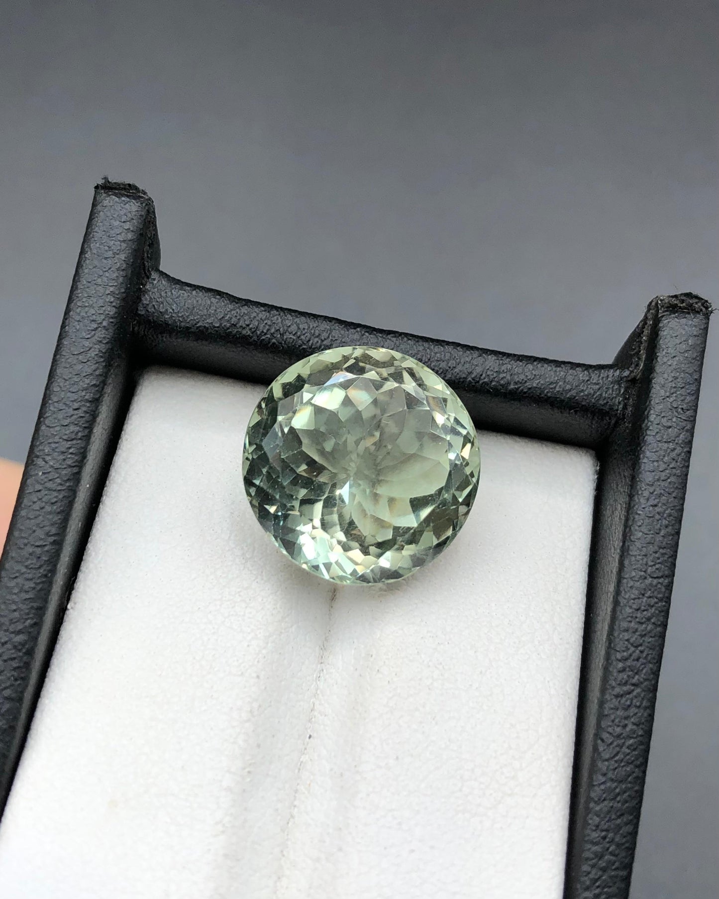 13.50 carats Green Amethyst From Africa Loose Gemstone