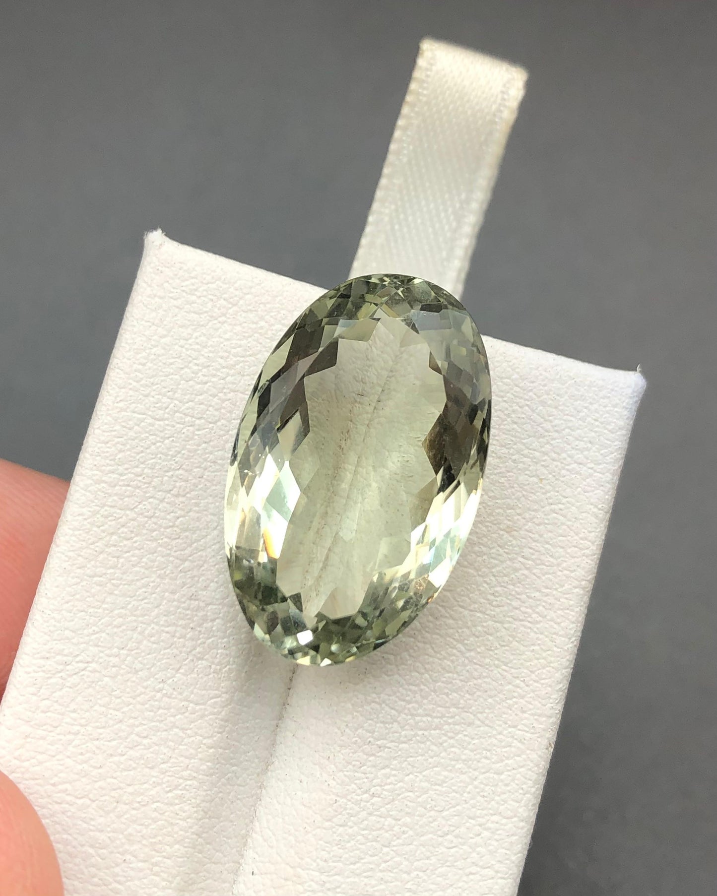 20.74 carats Green Amethyst From Africa Loose Gemstone