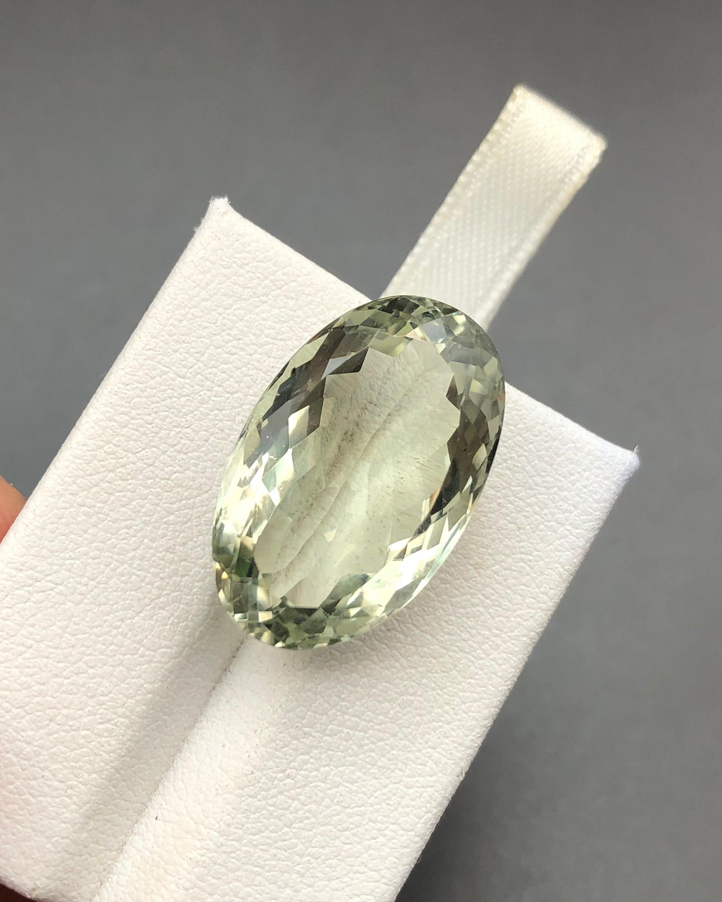 20.74 carats Green Amethyst From Africa Loose Gemstone