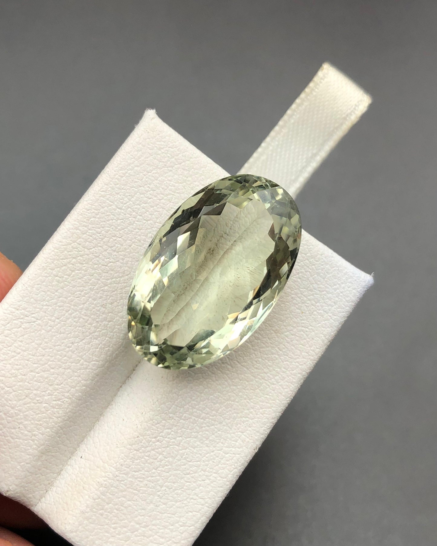 20.74 carats Green Amethyst From Africa Loose Gemstone