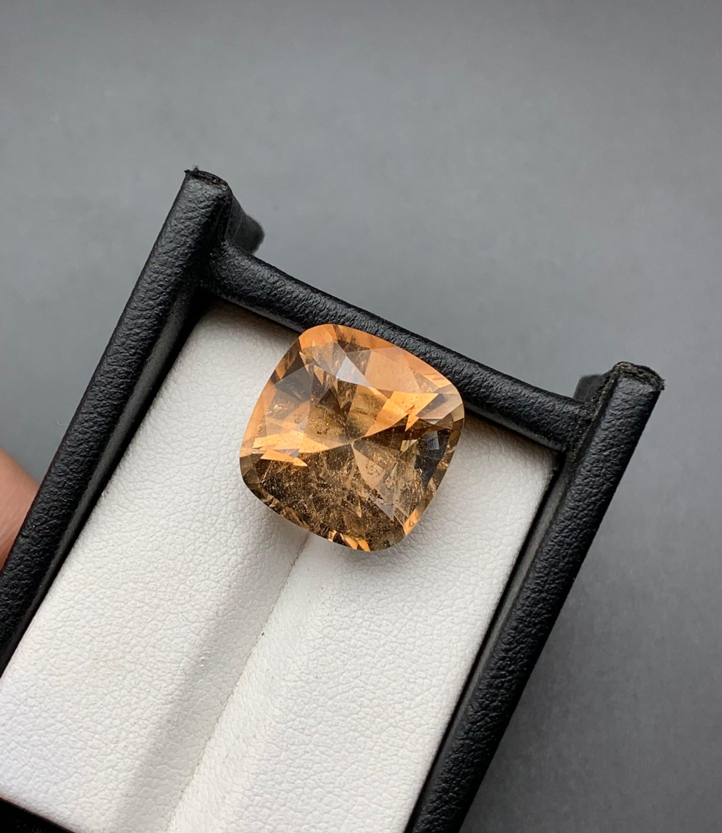 21.89 carats Topaz From Pakistan Loose Gemstone