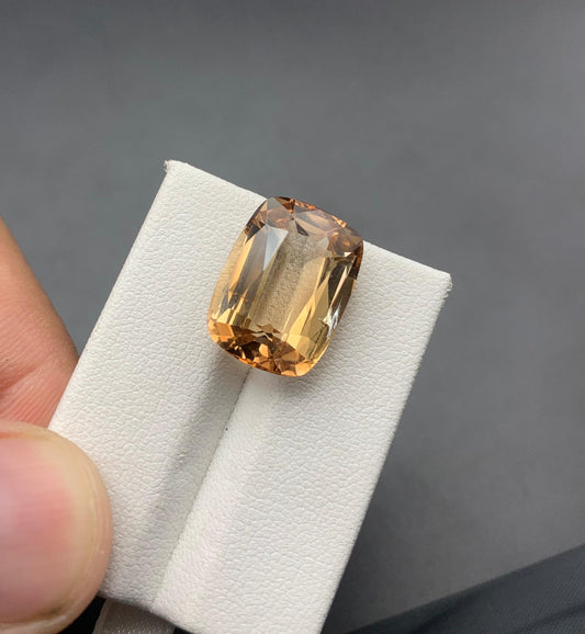 16.32 carats Topaz From Pakistan Loose Gemstone