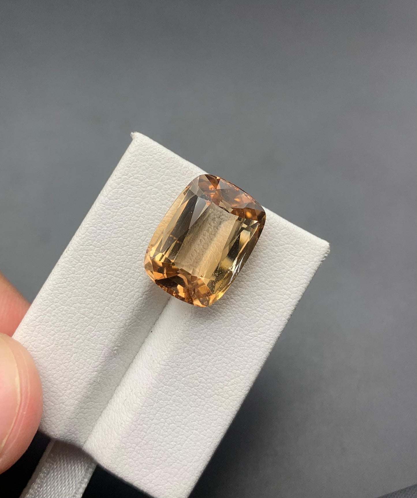 16.32 carats Topaz From Pakistan Loose Gemstone