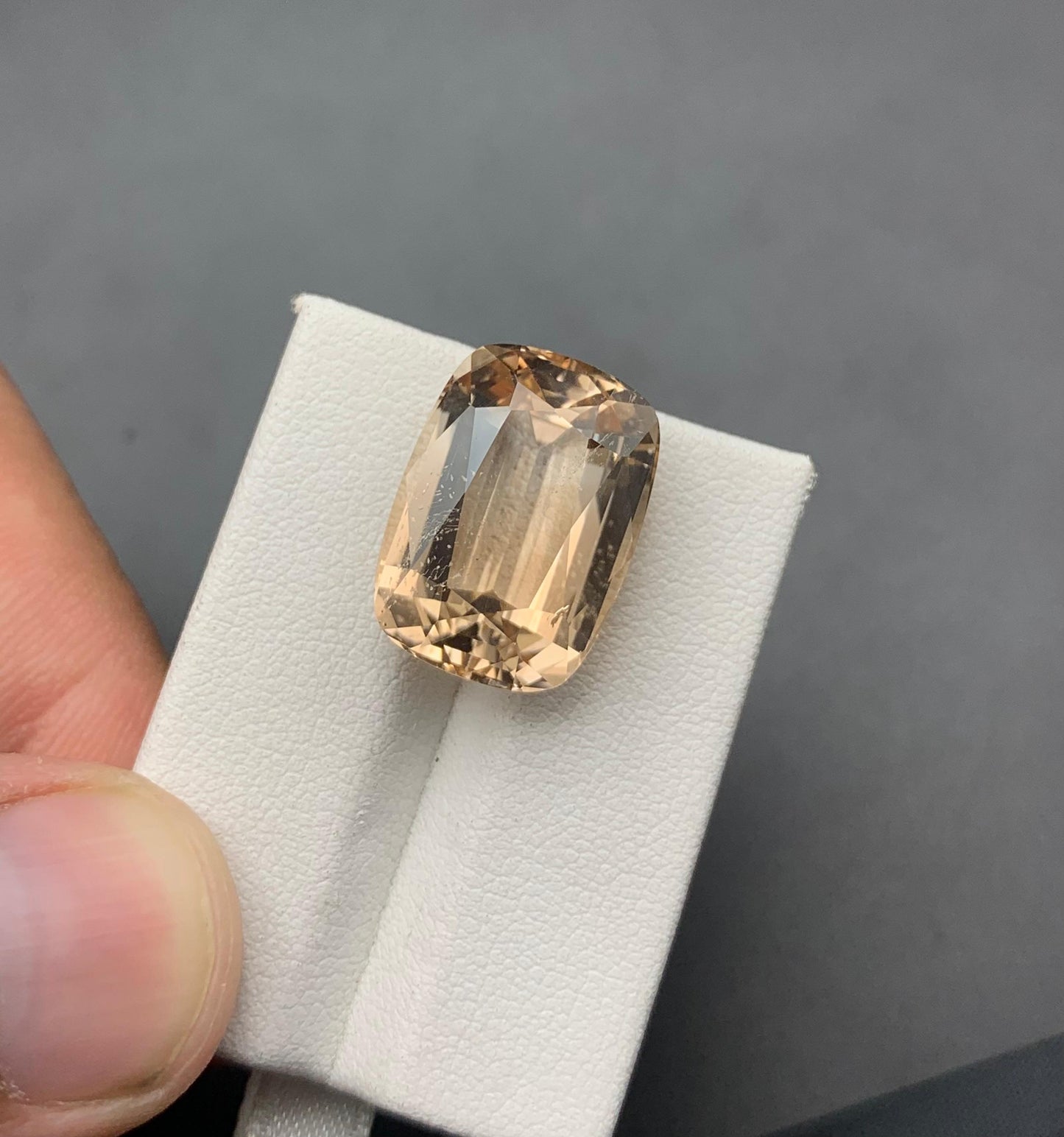 22.85 carats Topaz from Pakistan Loose Gemstone