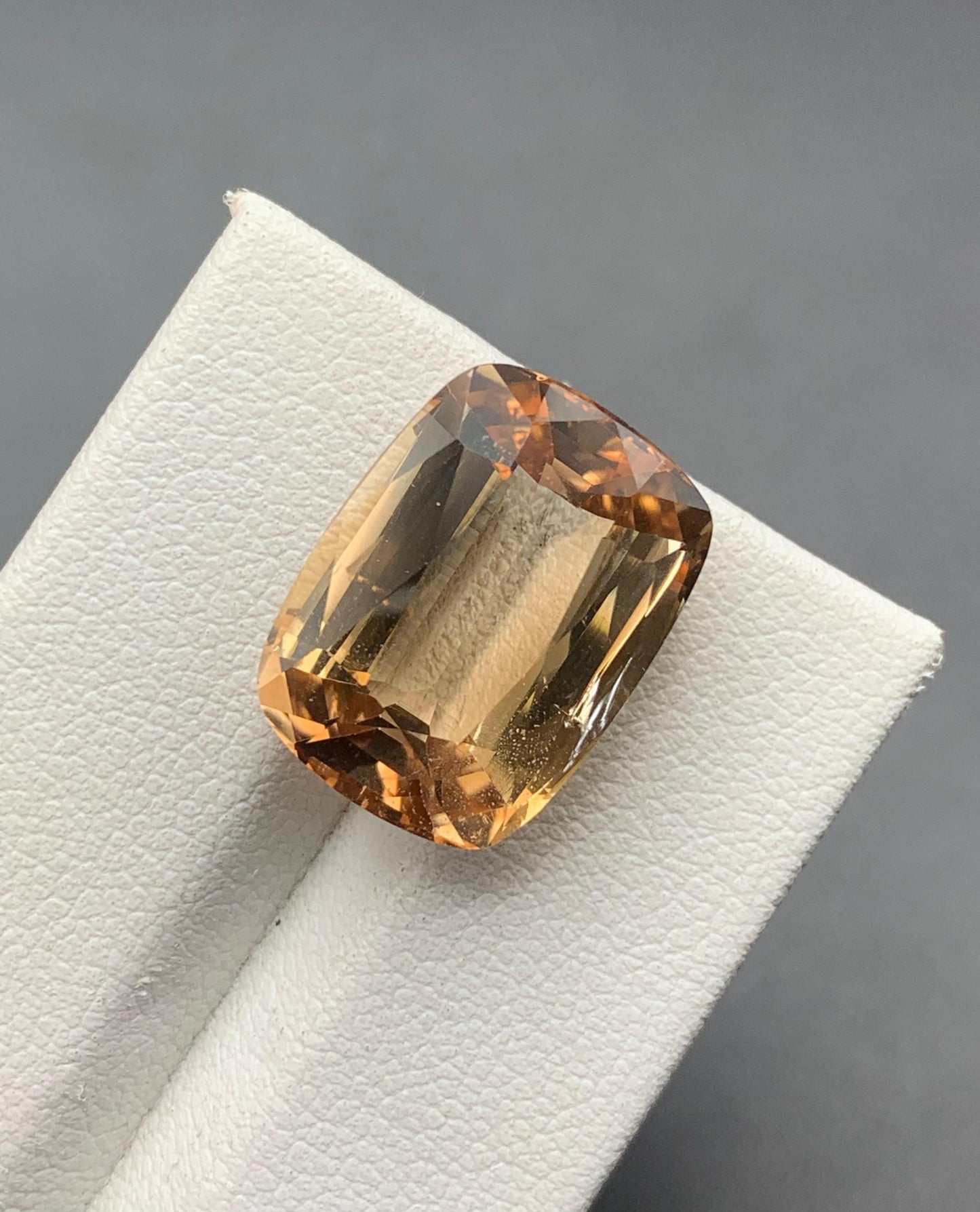 16.32 carats Topaz From Pakistan Loose Gemstone