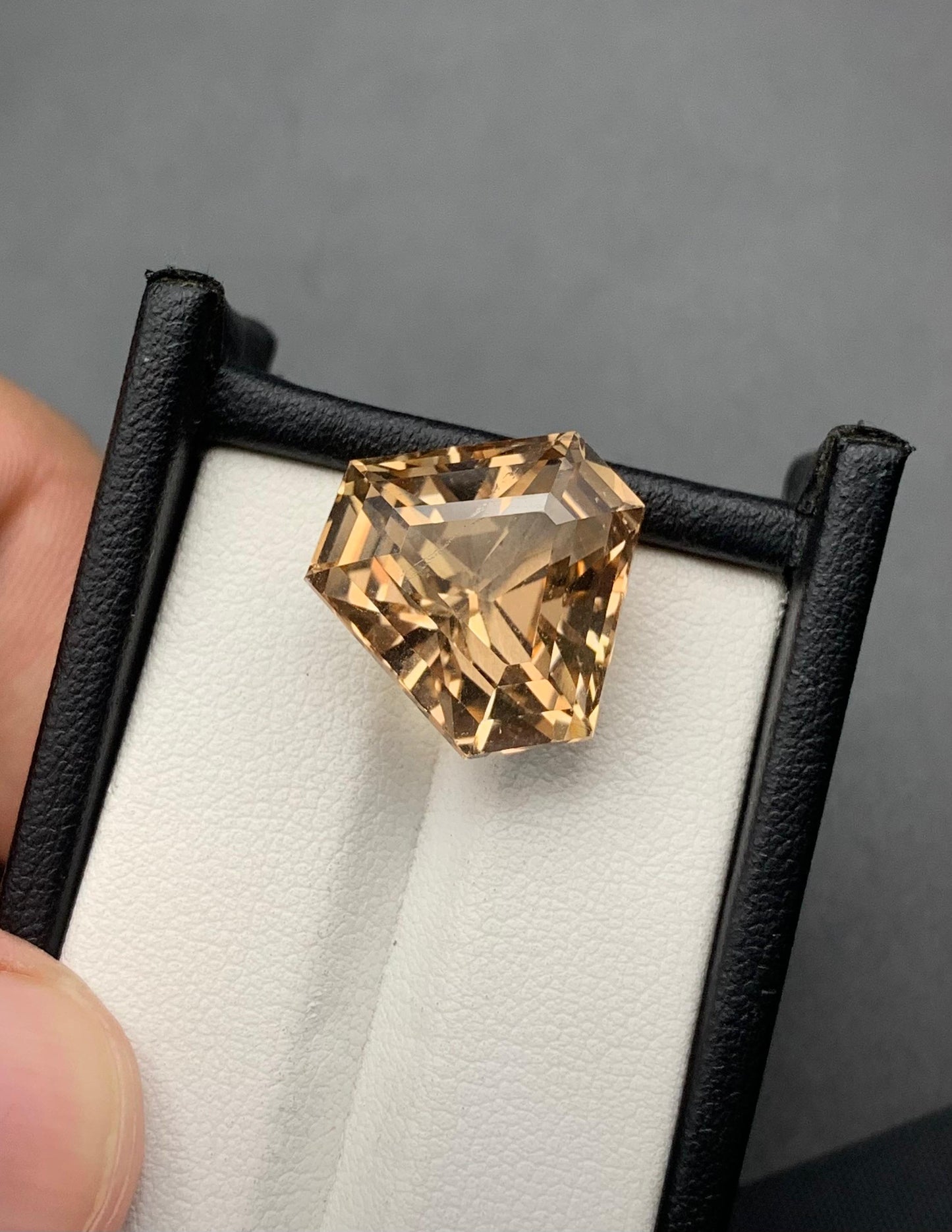 22.77 carats Topaz From Pakistan Loose Gemstone