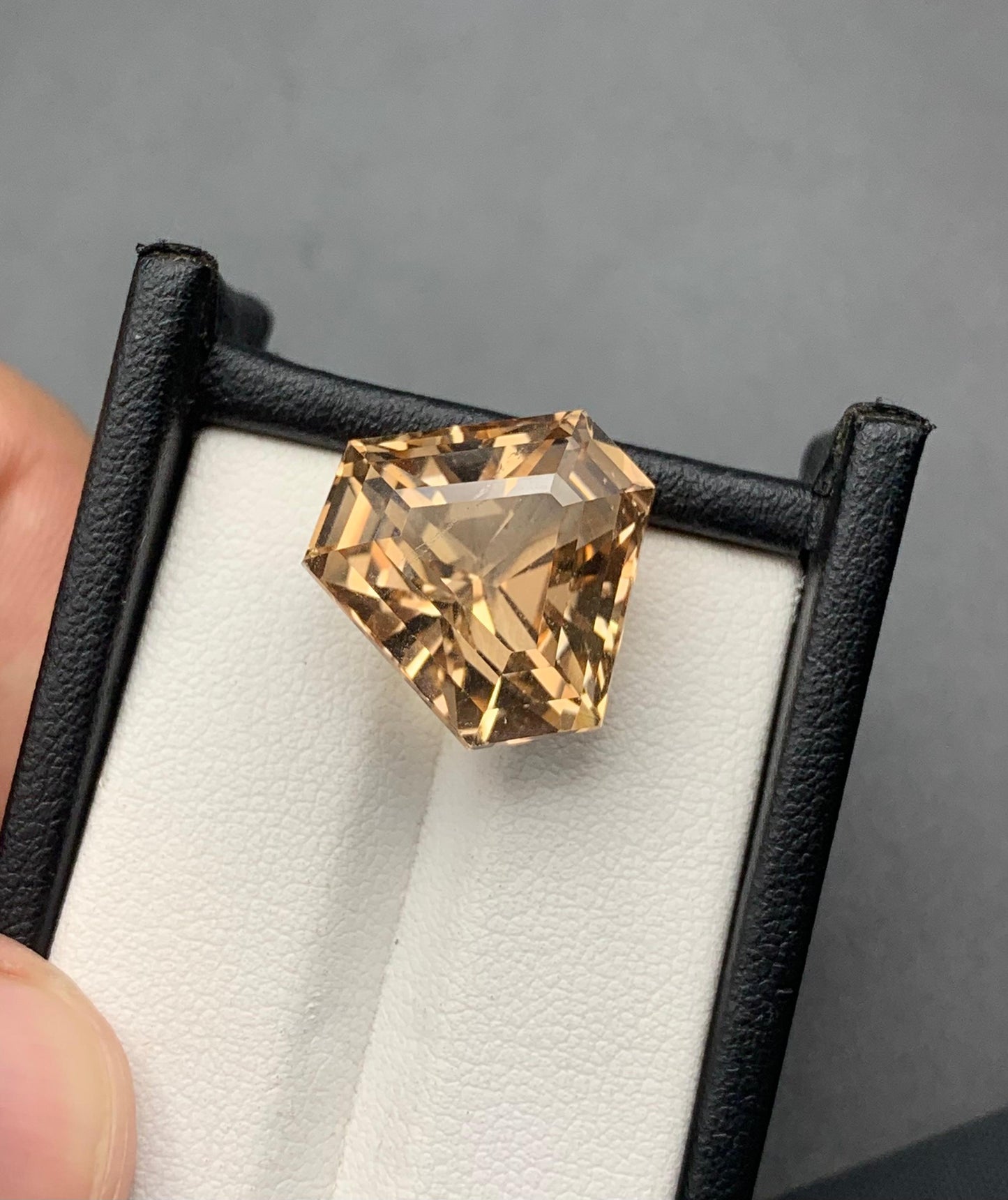 22.77 carats Topaz From Pakistan Loose Gemstone