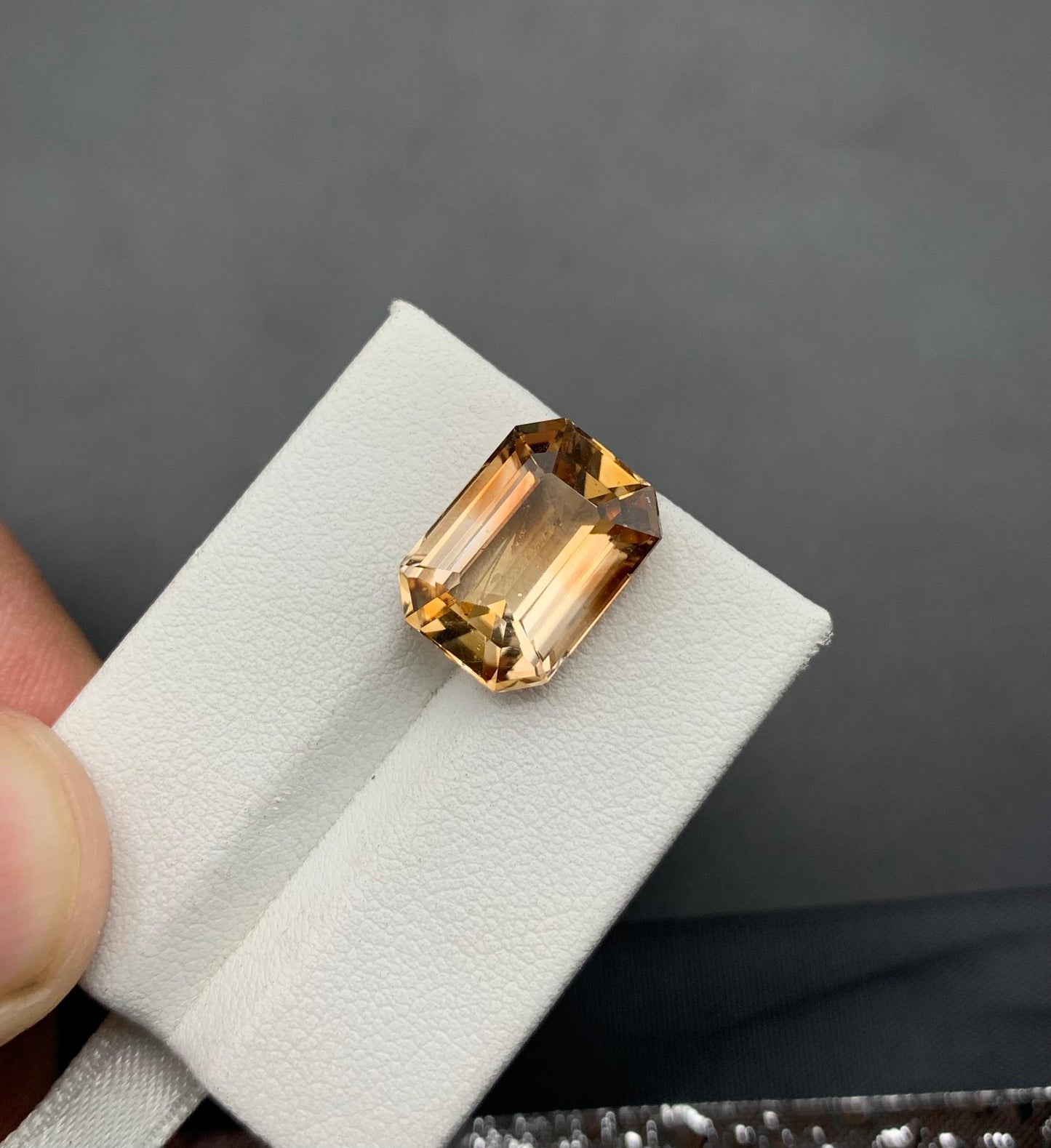 11.40 carats Topaz from Pakistan Loose Gemstone