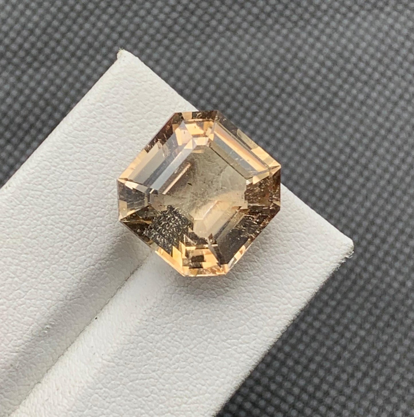 17.80 carats Topaz from Pakistan Loose Gemstone